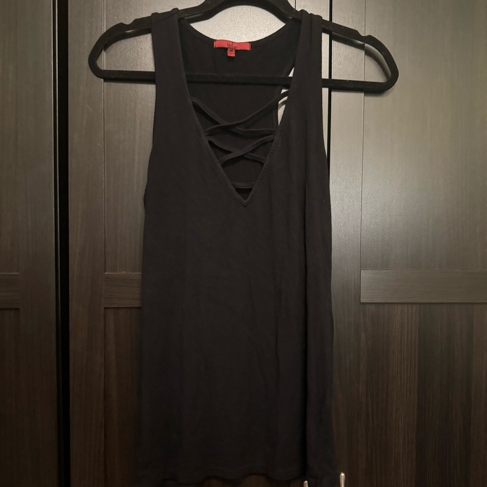 Elegant Black Tank Top with Crisscross Detail​